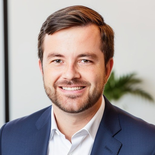 Portrait of Nicolas Guillen, Founder of Corvus Advisors